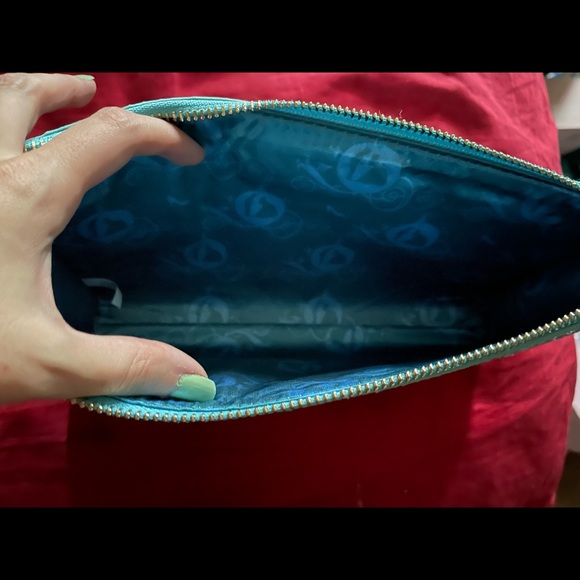 Sigma Cinderella make up bag - Picture 3 of 4
